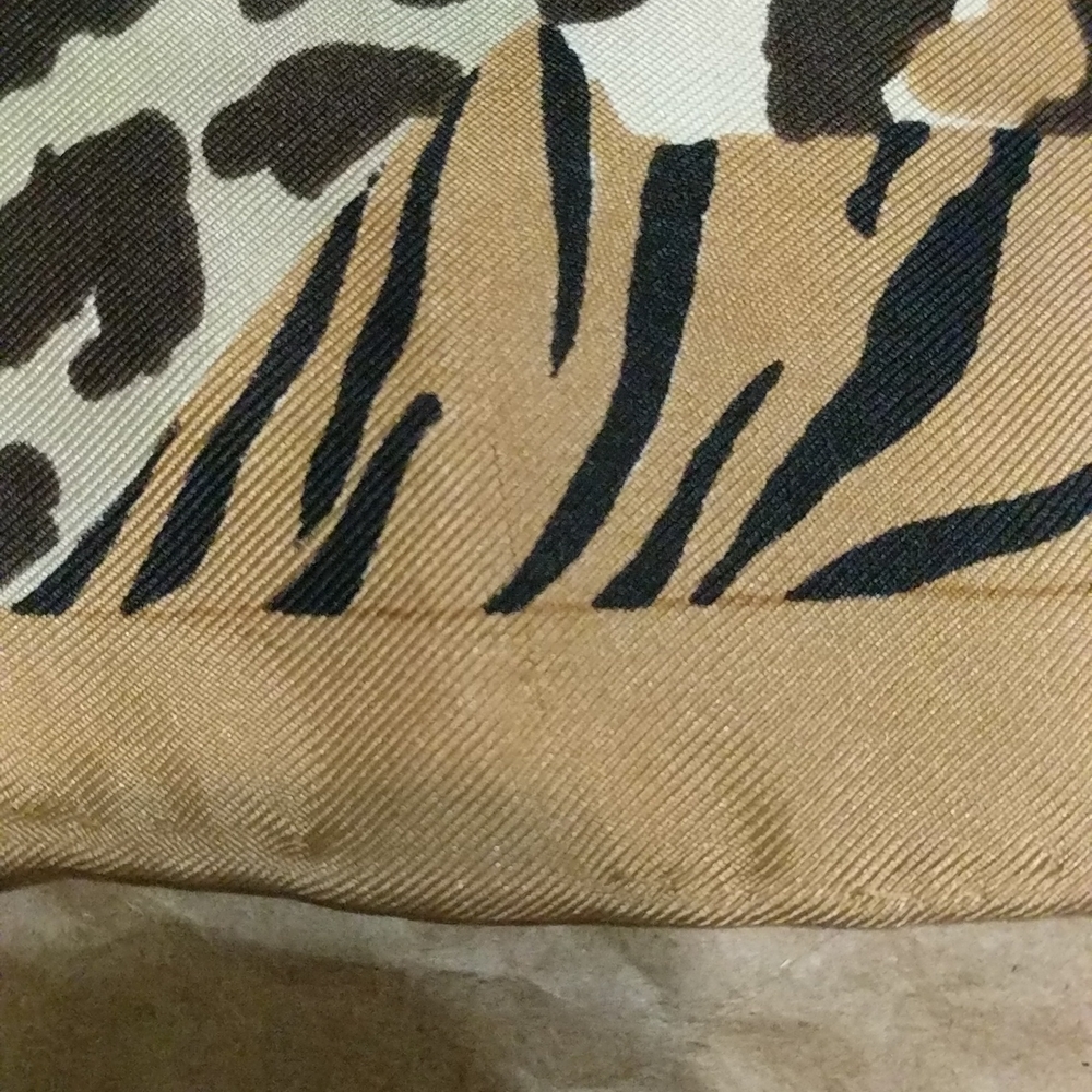 Bill Blass 100% Silk Scarf Animal Print - Picture 7 of 11